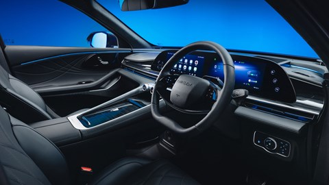 Omoda 9 Black Noble edition - interior
