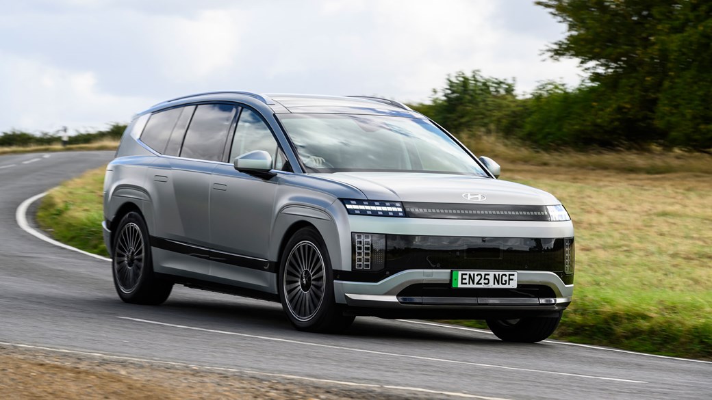 Hyundai Ioniq 9 grey