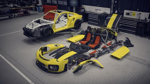 Porsche 911 GT2 RS, yellow donor car, disassembled