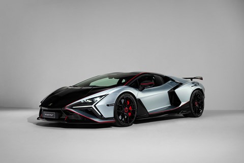 Lamborghini Revuelto SV - front, studio