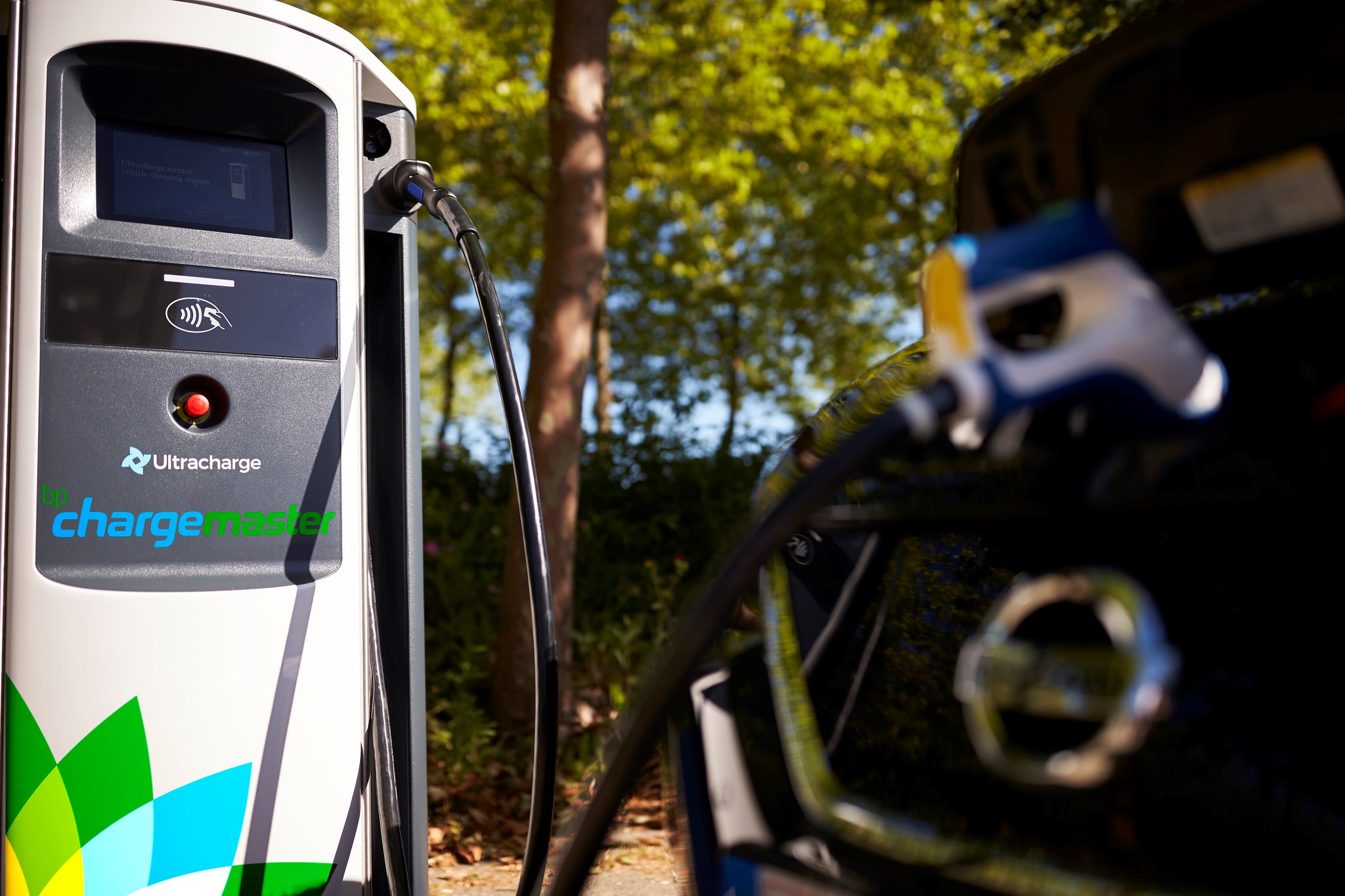 bp expands access to EV charge points for Fuel & Charge customers