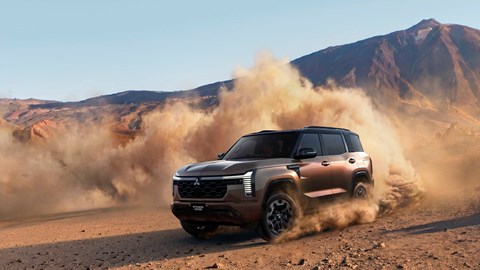 Mitsubishi Pajero (2026): front three quarter cornering, bronze paint