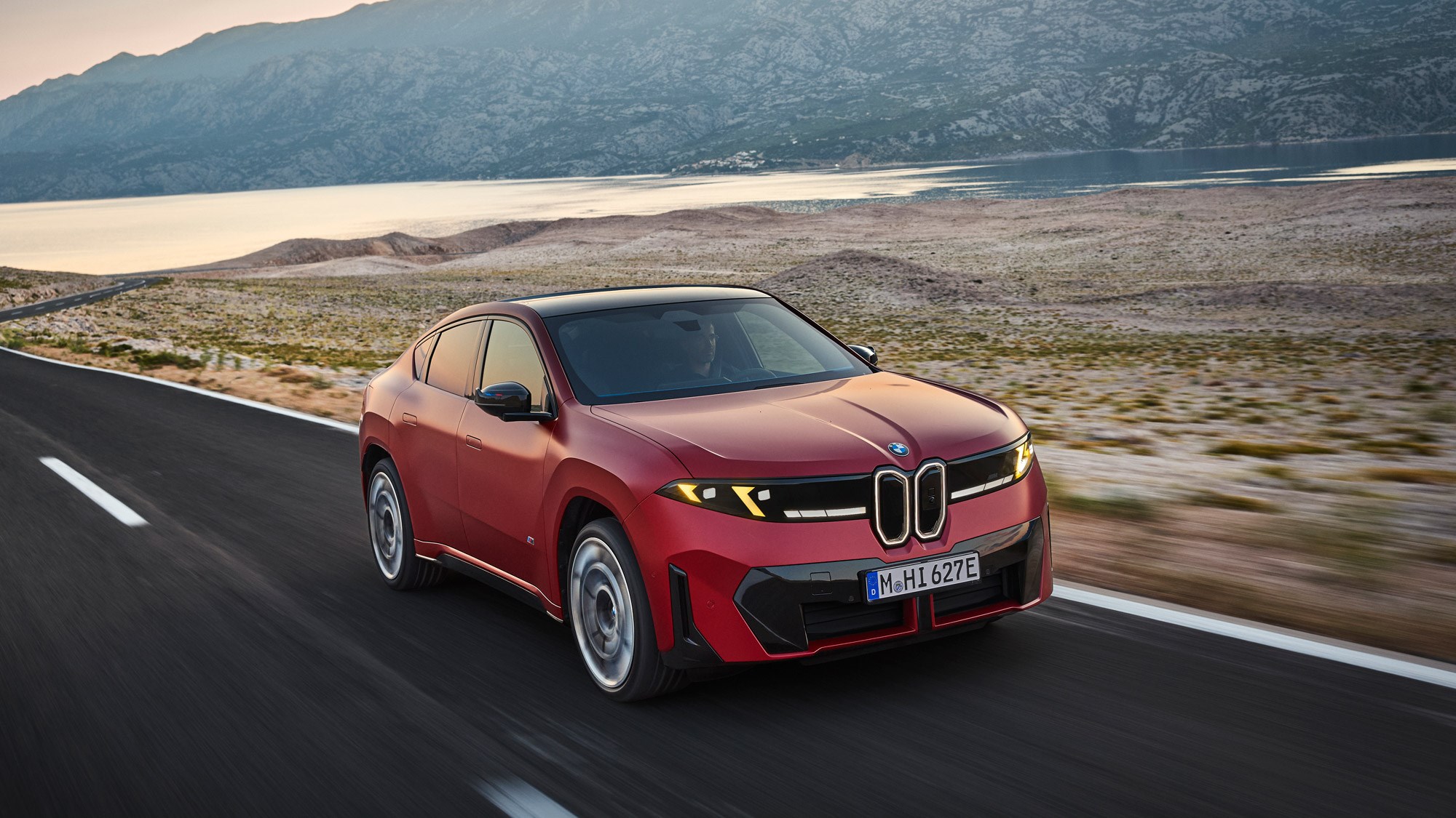 BMW iX4: новый лидер среди электрических внедорожников