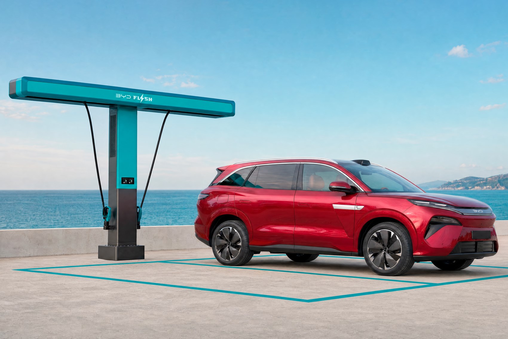 BYD Atto 8 EV: новый эталон семейных электромобилей