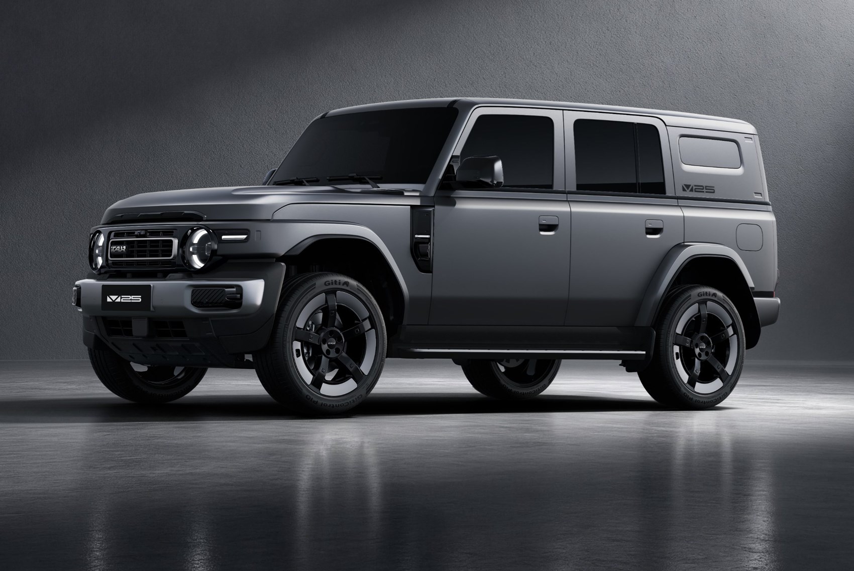 Cyberpunk Land Cruiser, anyone?