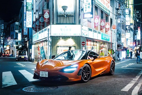 McLaren 720S Japan night