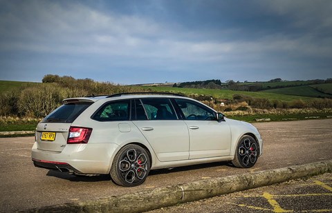 Skoda Octavia vRS 245 Estate 19-inch wheels