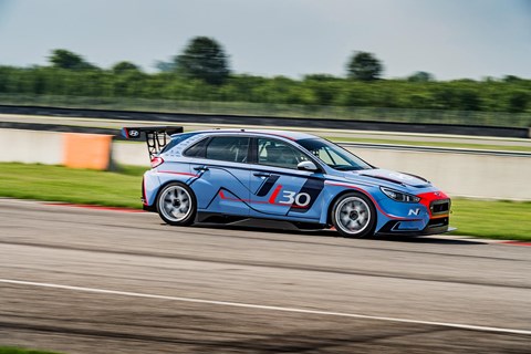 i30 is at home on the track in all-out attack mode 