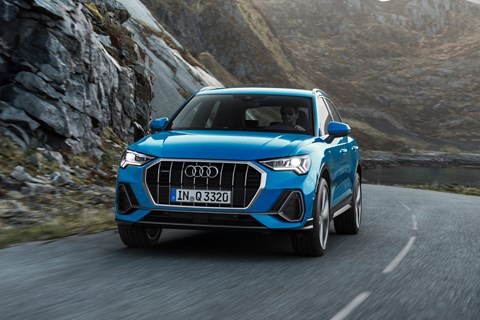Audi Q3 blue front tracking