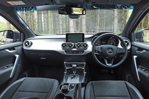 Mercedes X250d interior