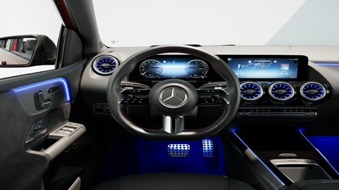 Mercedes-Benz B-class facelift cabin