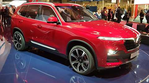 VinFast LUX SA2.0 SUV