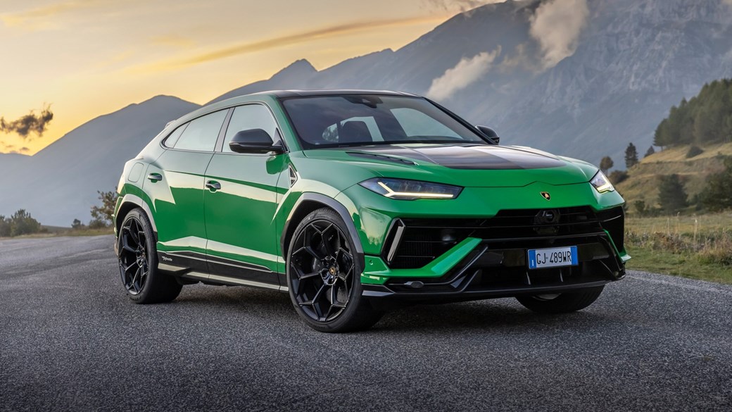 Best luxury SUVs: Urus Performante
