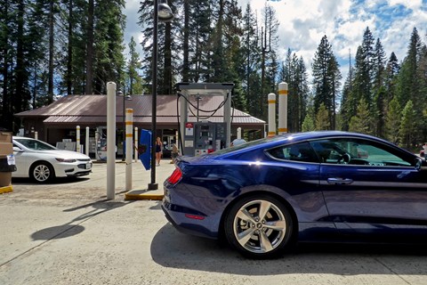 road trip usa ford mustang