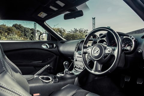 Nissan 370Z interior