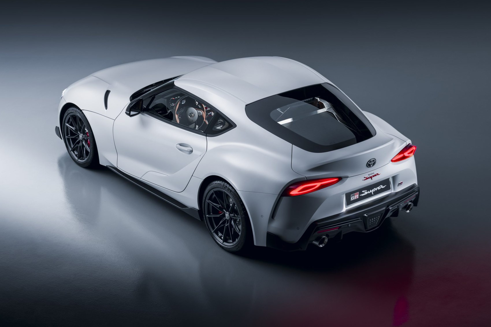 Toyota Supra: manual gearbox version revealed