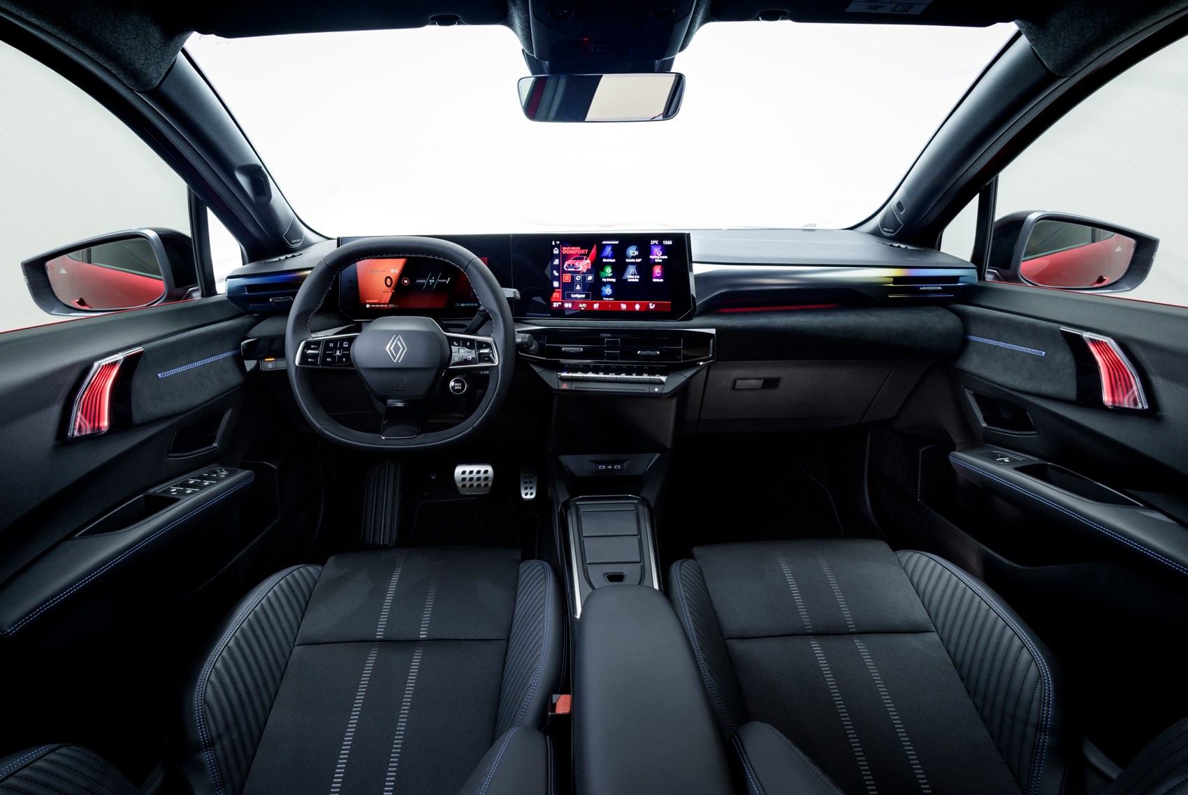 Новый Renault Clio с инновационным дизайном и гибридной технологией