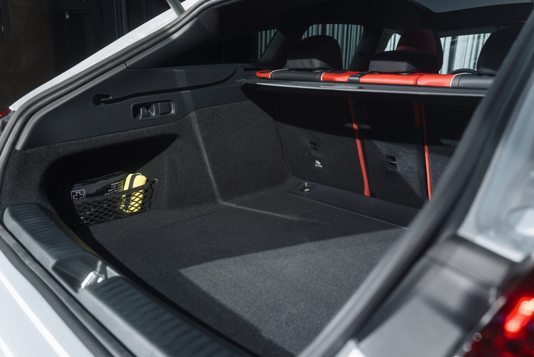 Новый электрический универсал Mercedes CLA Shooting Brake