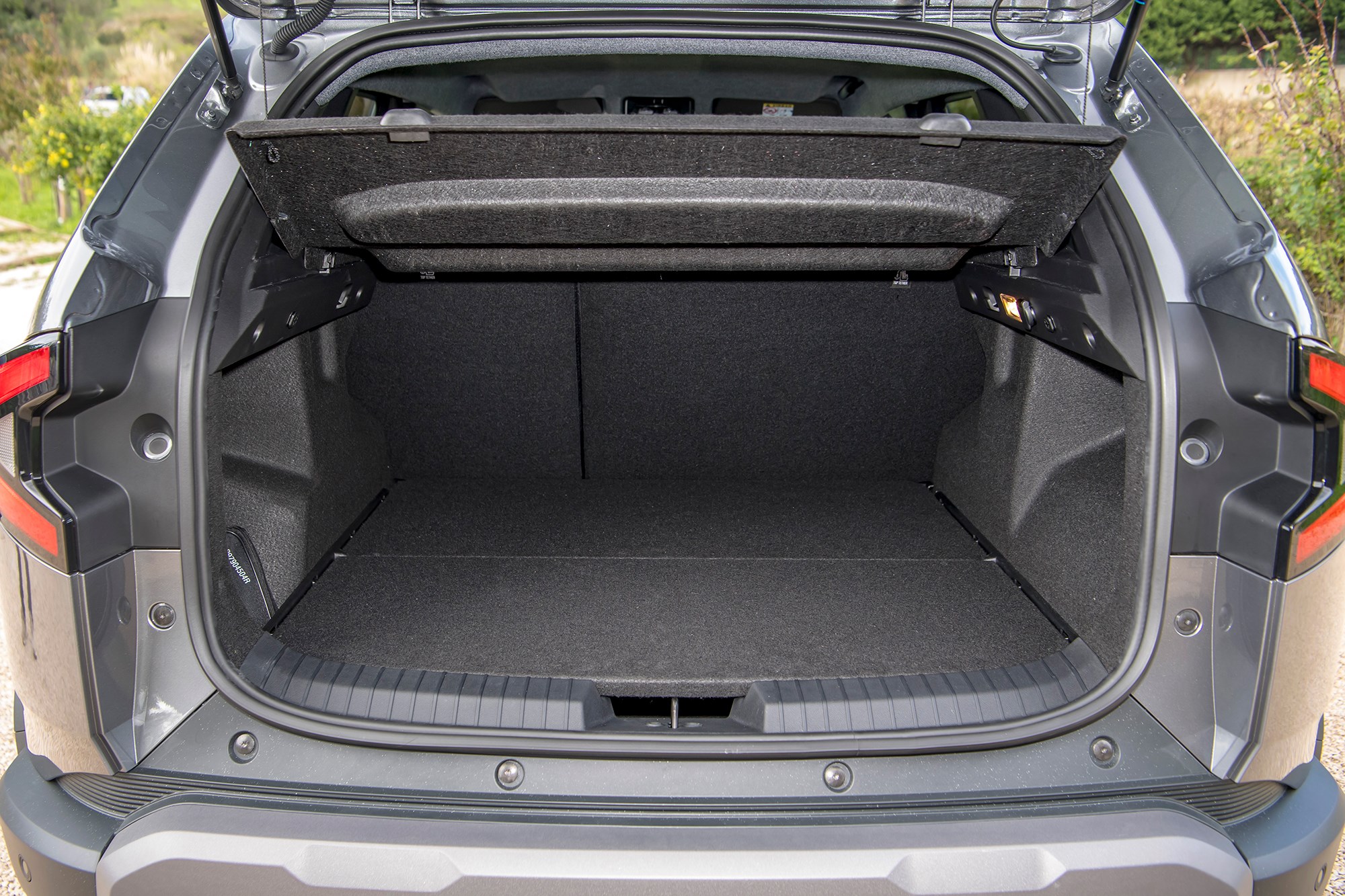 Dacia Sandero dimensions, boot space and similars