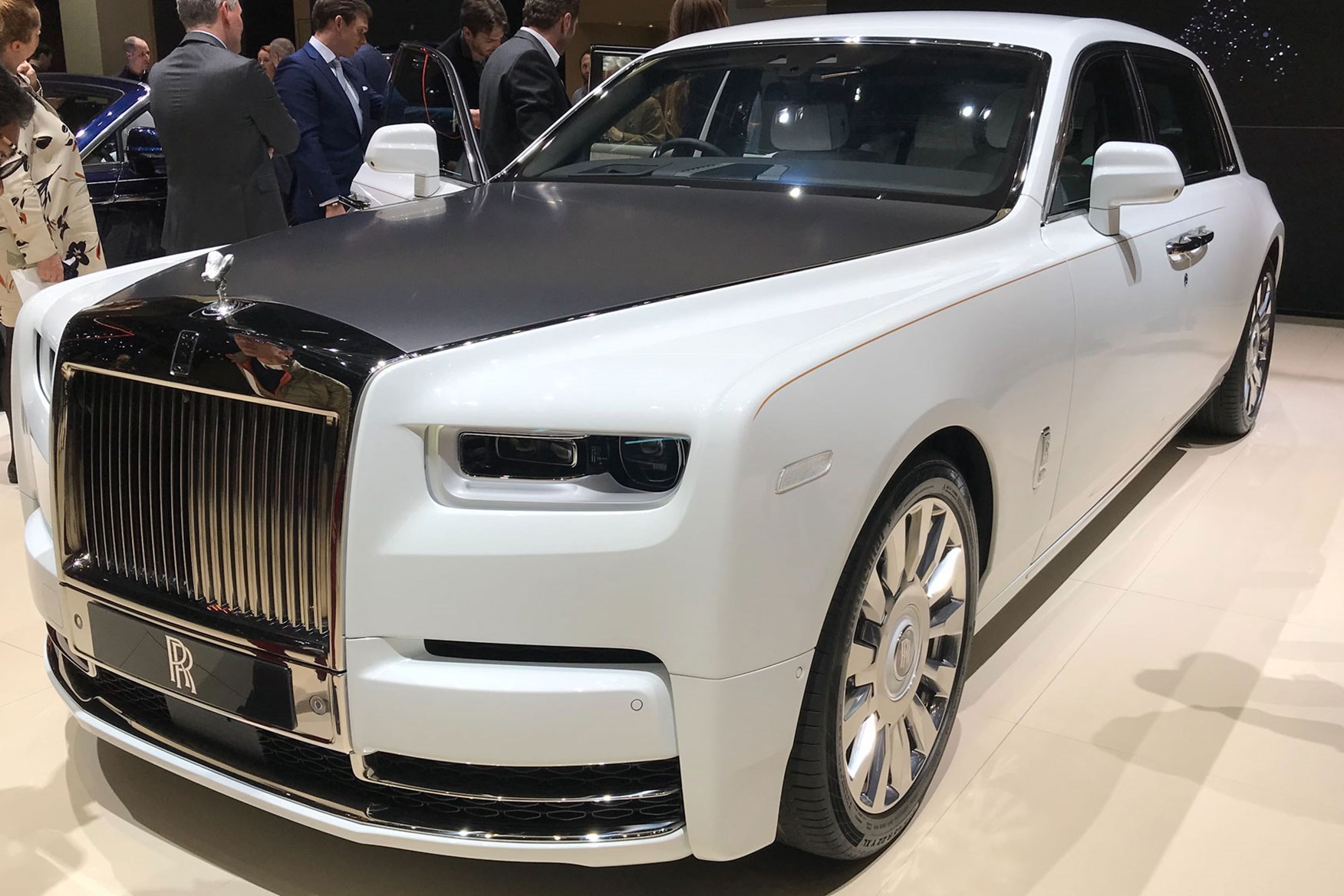 Rolls Royce Phantom 2019 test drive review in detail