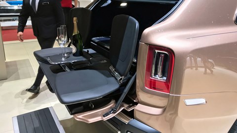 Rolls-Royce launches Bespoke programme at Geneva 2019 - Cullinan Geneve 2019 rear view