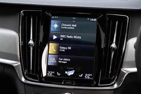 Volvo S90 touchscreen