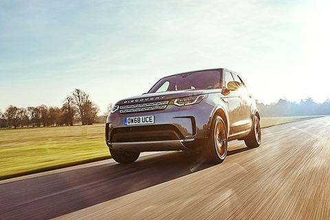 Land Rover Discovery front tracking