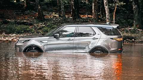 Land Rover Discovery daily driver fleet: no other long-termer can do this