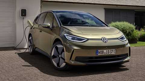Volkswagen ID.3 facelift - front three quarter