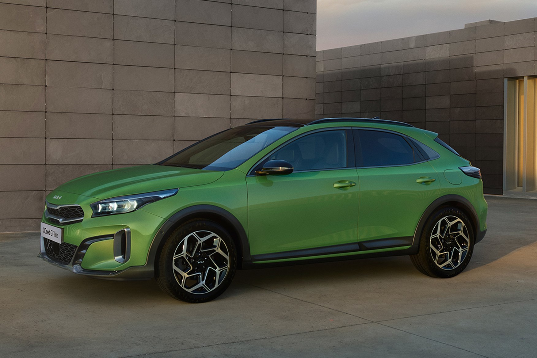 New 2022 Kia XCeed Facelift On Sale In The UK Now Priced From £22,995 ...