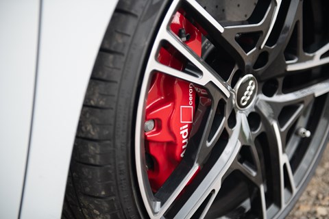 Audi R8 Spyder 20-inch alloy wheels