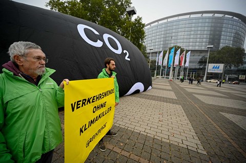 Greenpeace climate change protest at 2019 Frankfurt motor show (Getty)