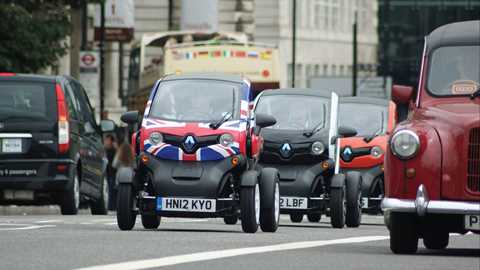 Should silent electric cars have to emit an artificial noise?