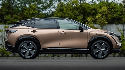 Nissan Ariya (2021) profile view