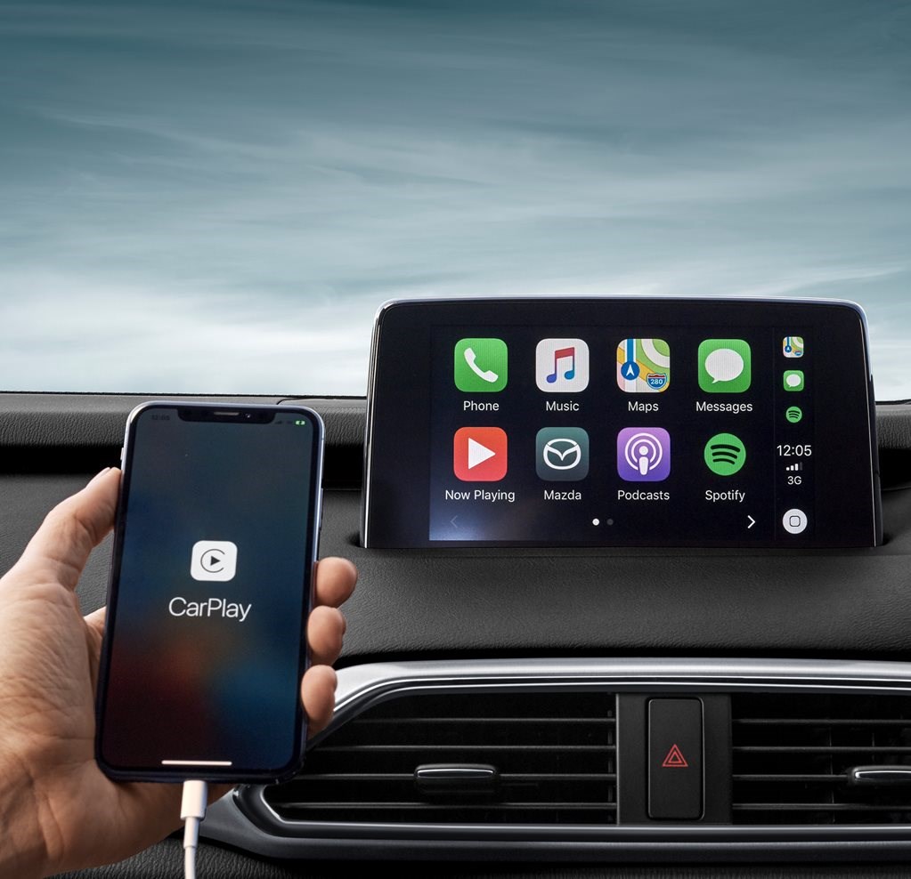Apple CarPlay: Making a Call 