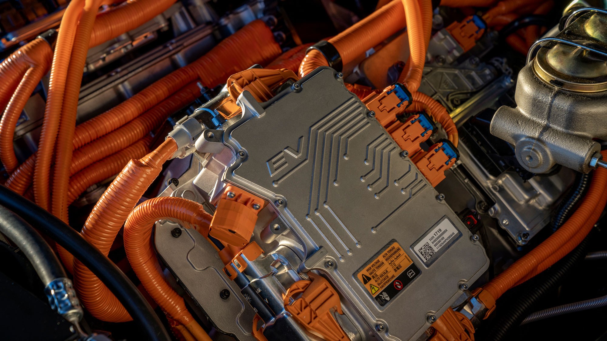 GM Performance reveals 'EV a box' crate motor | CAR Magazine