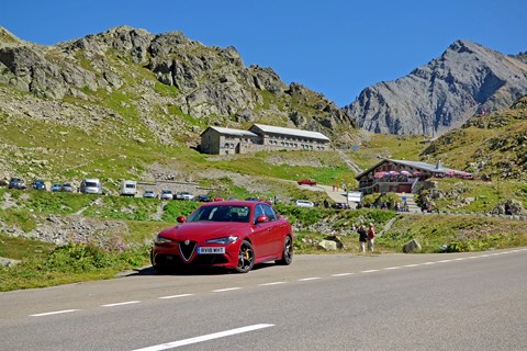 Alfa Romeo Giulia Quadrifoglio 2019 Sustenstrasse peak
