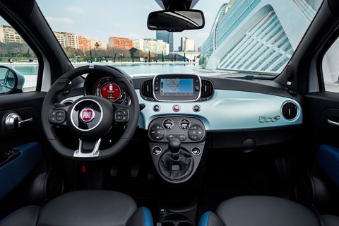Fiat 500 hybrid interior