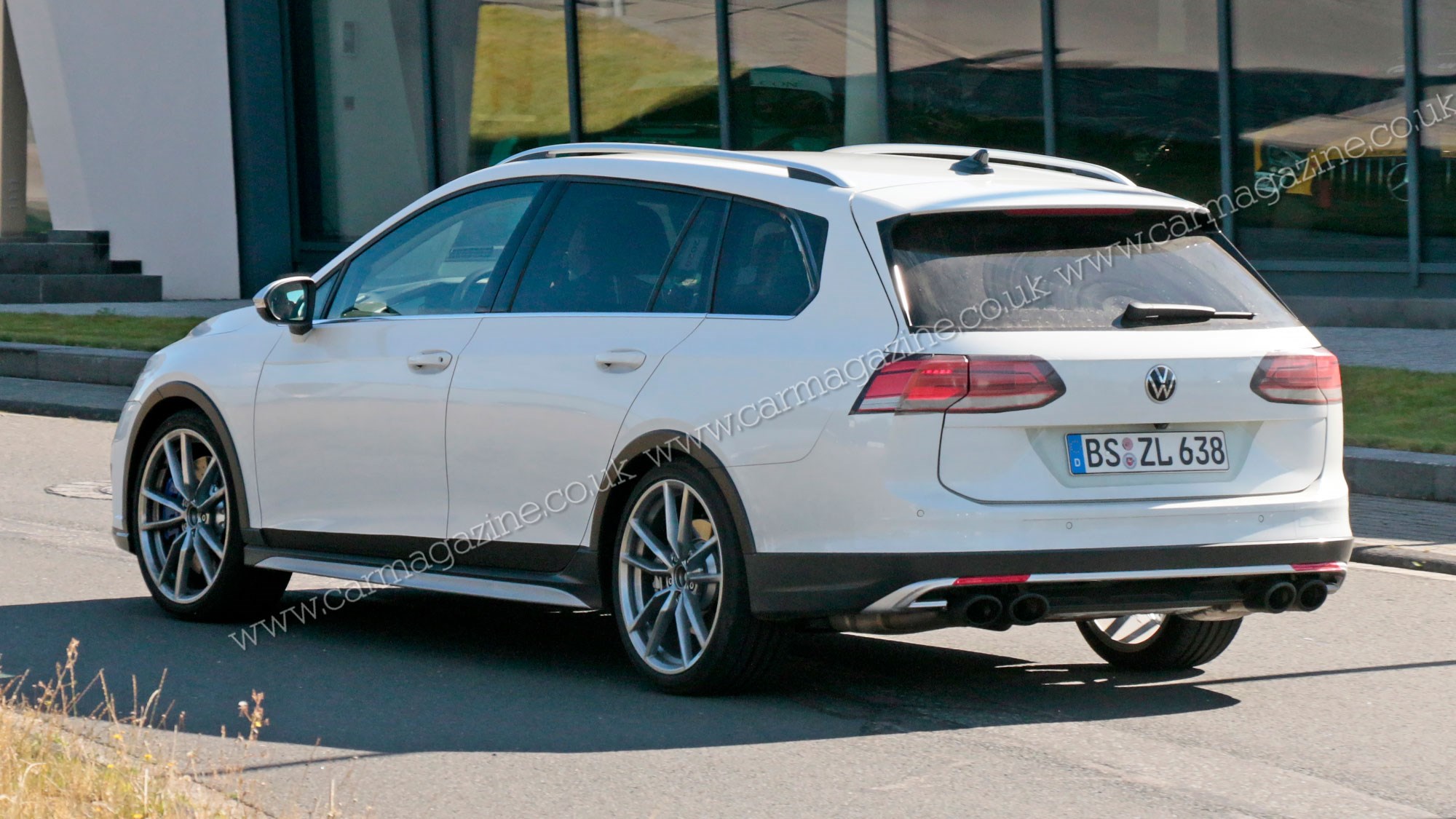 Next Golf R: Estate variant spotted, due 2021