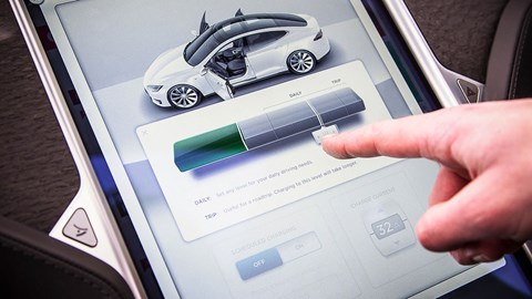 Tesla Model S: you can choose how much to recharge the lithium-ion battery
