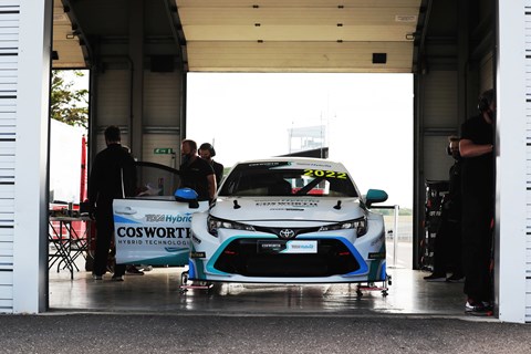 hybrid btcc pit garage