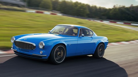 Volvo P1800 Cyan, front view, driving on circuit