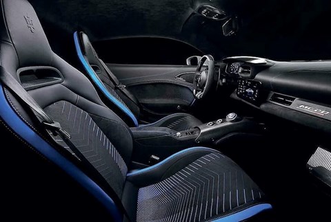Maserati MC20 interior: dashboard and infotainment system