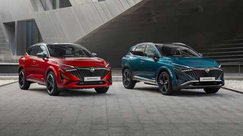 2024 Nissan Qashqai pricing revealed, blue and red family SUVs, front