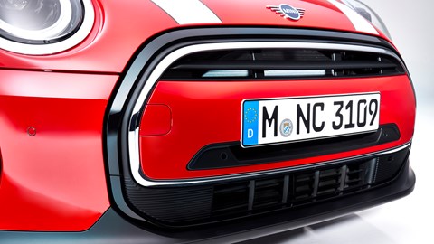 2021 Mini Hatch grille close-up