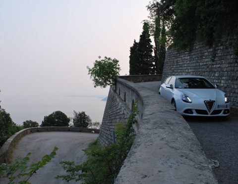 A week in Italy with an Alfa Romeo Giulietta (2010)