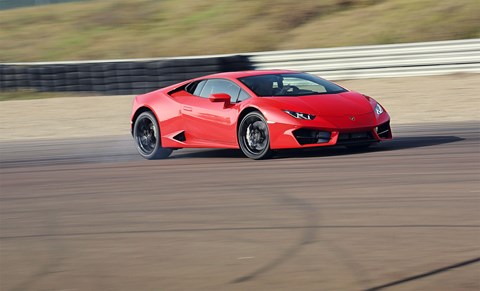Lift off during turn-in and then mash the throttle and you get a car the Huracan was always meant to be