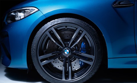 19s all round for the M2, and the Michelin Pilot Super Sports measure 245/35 at the front and 265/35 at the rear