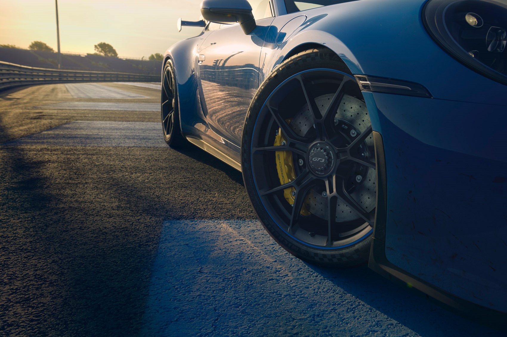 De-winged: new Porsche 911 GT3 Touring hits the road | CAR Magazine