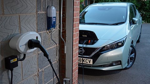Charging a Nissan Leaf with a wallbox; electric car battery lifespans